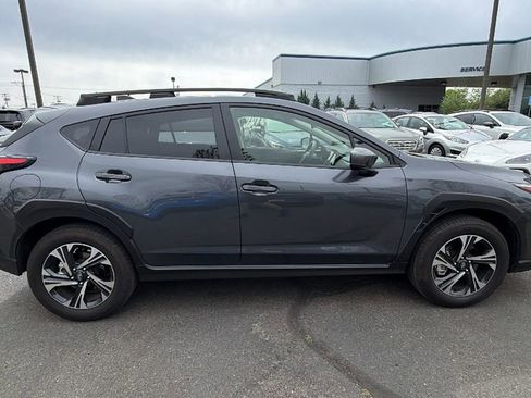 Used 2025 Subaru Crosstrek 2.0i Premium image 3