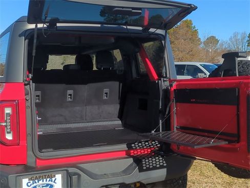 Used 2022 Ford Bronco Wildtrak image 32