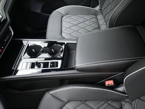 New 2026 Volkswagen Atlas SEL Premium R-Line image 9