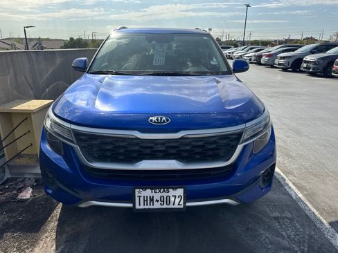 Used 2021 Kia Seltos EX AWD/4WD image 2