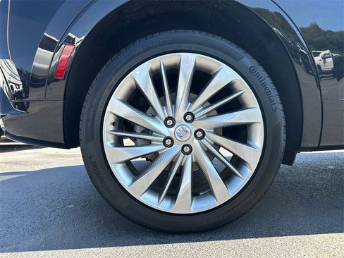 New 2025 Buick Envision Avenir image 18
