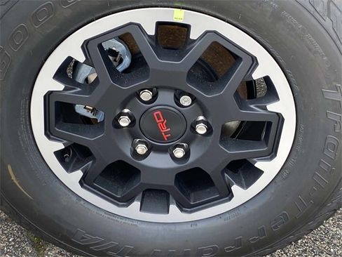 New 2025 Toyota Tacoma TRD Off-Road image 3