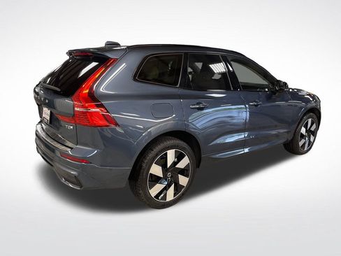 Certified 2025 Volvo XC60 T8 Plus w/ Protection Package Premier AWD/4WD image 6