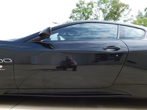 Used 2014 Maserati GranTurismo Coupe RWD image 11