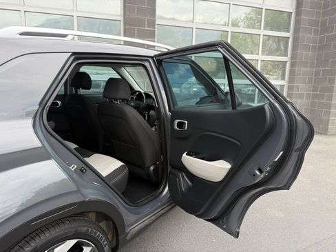 Used 2023 Hyundai Venue SEL w/ Cargo Package FWD image 35