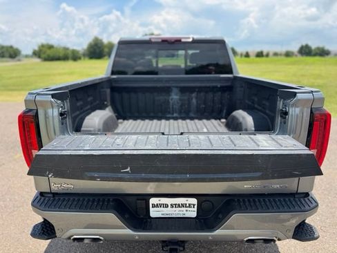 Used 2025 GMC Sierra 1500 Denali Ultimate AWD/4WD image 7