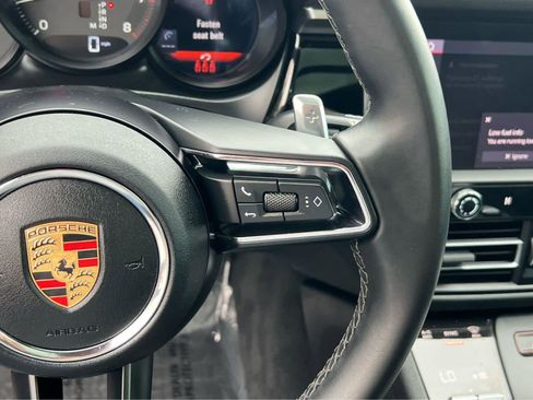 Used 2024 Porsche Macan AWD/4WD image 34