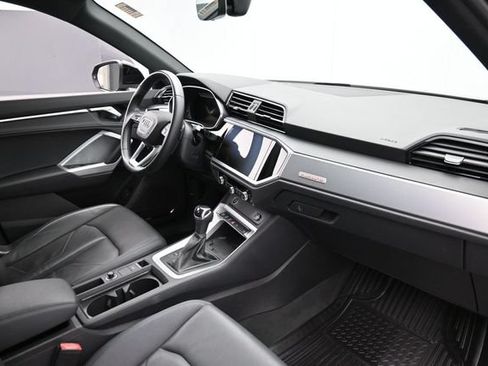 Used 2023 Audi Q3 2.0T Premium Plus AWD/4WD image 32