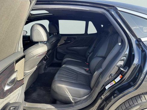 Used 2018 Lexus LS 500h w/ Luxury Package image 30