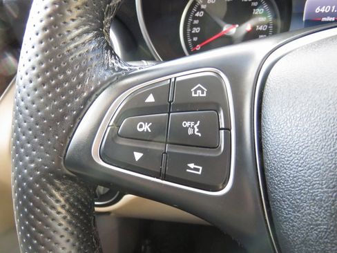 Used 2019 Mercedes-Benz GLC 300 4MATIC image 23