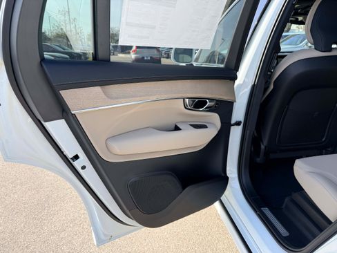 New 2026 Volvo XC90 T8 Plus image 14