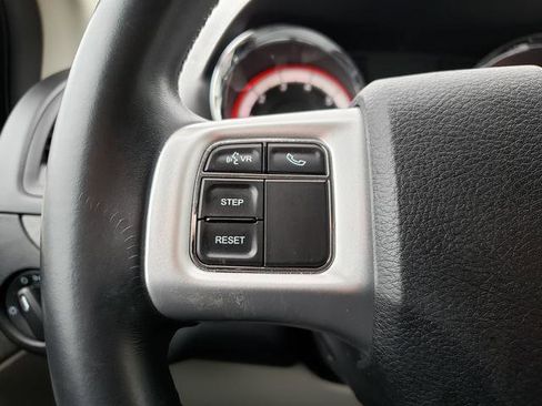 Used 2017 Dodge Grand Caravan SE w/ Power Window Group image 19