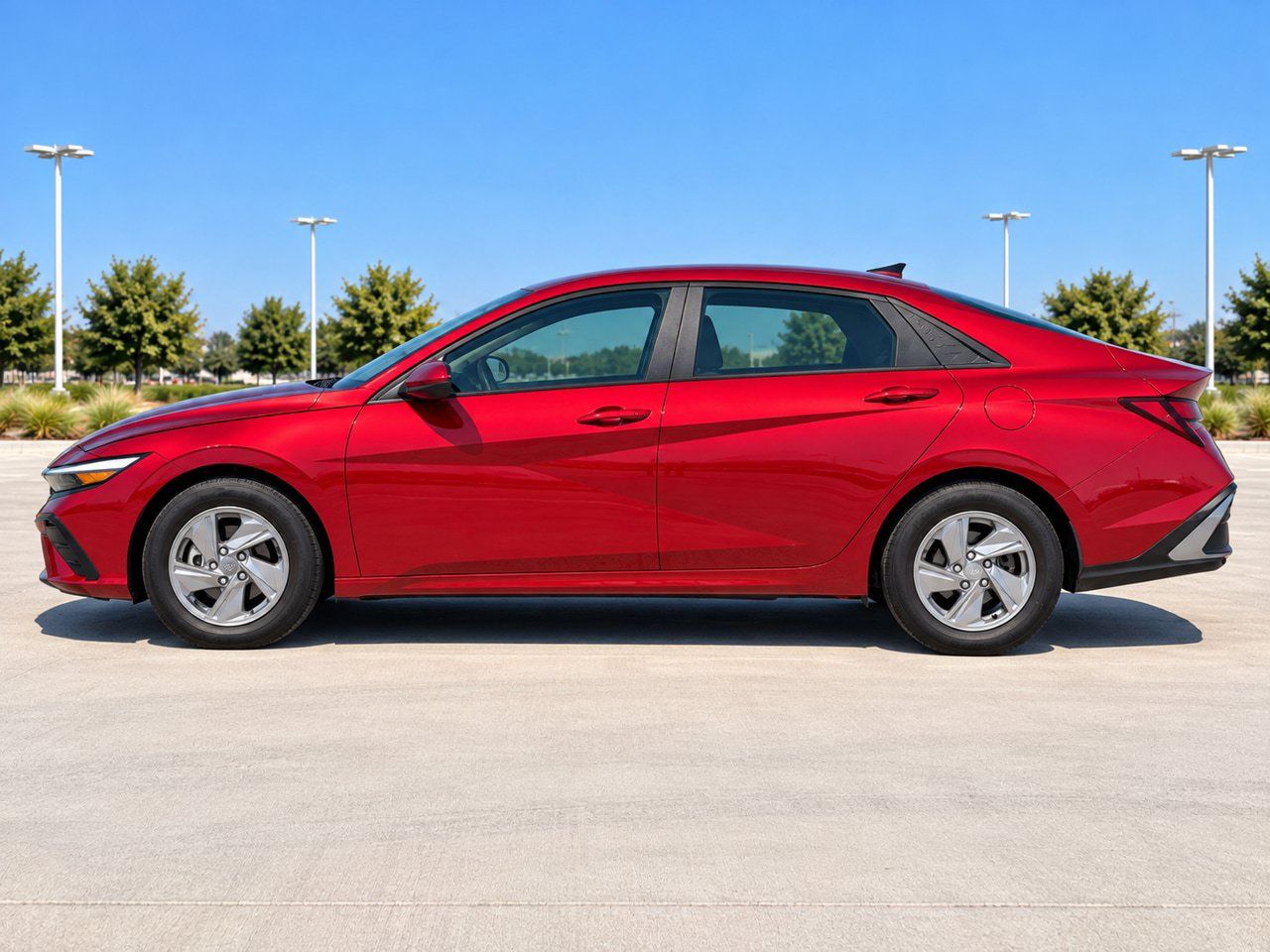 Used 2024 Hyundai Elantra SE FWD image 9