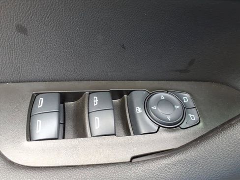 Used 2025 Chevrolet Blazer LT image 35