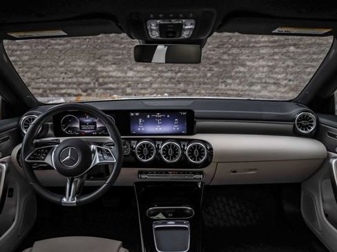 Used 2024 Mercedes-Benz CLA 250 4MATIC image 26