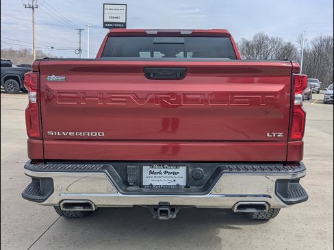 Used 2022 Chevrolet Silverado 1500 LTZ w/ LTZ Premium Package AWD/4WD image 10