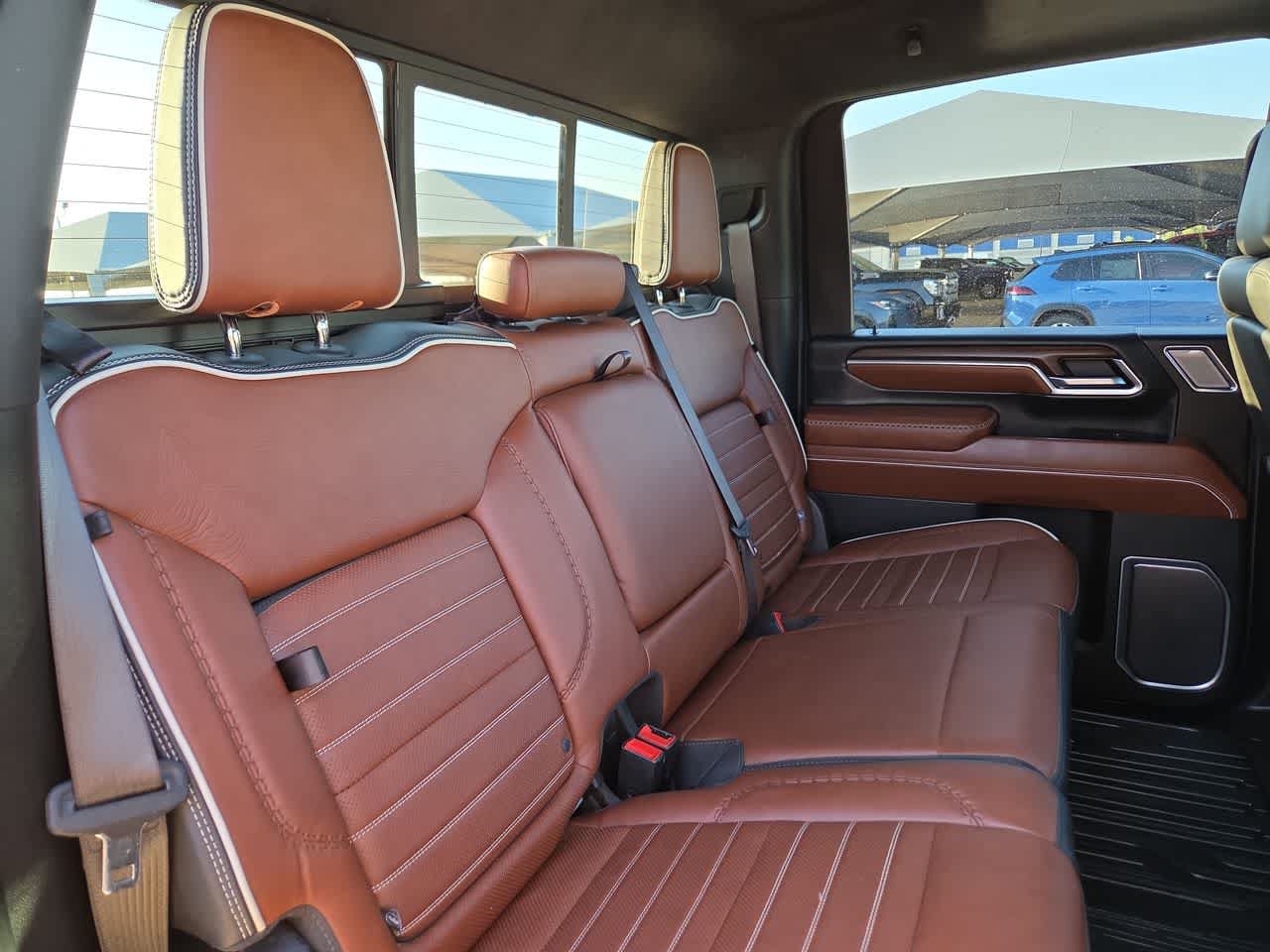Used 2025 GMC Sierra 2500 Denali Ultimate w/ Max Trailering Package AWD/4WD image 17