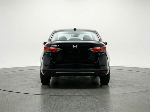 Used 2025 Nissan Versa SV image 7