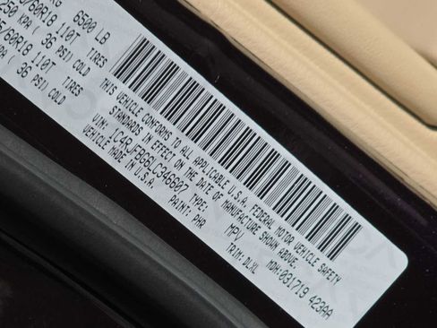 Used 2020 Jeep Grand Cherokee Limited w/ Luxury Group II image 25