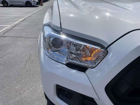 Used 2021 Toyota Tacoma SR w/ SR Convenience Package image 16