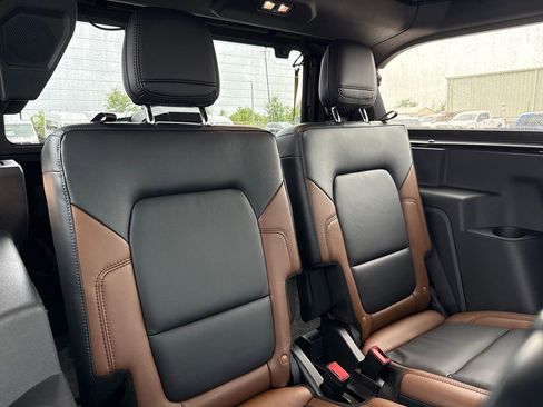 Used 2023 Ford Bronco Outer Banks w/ Sasquatch Package image 27