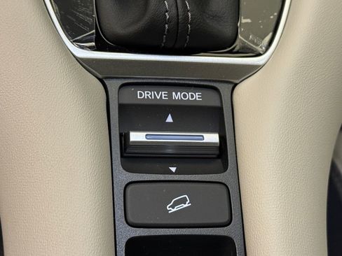 New 2026 Honda HR-V EX-L image 30