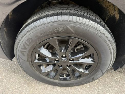 Used 2019 Chevrolet Equinox LS FWD image 11
