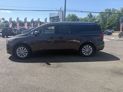 Used 2017 Kia Sedona EX
