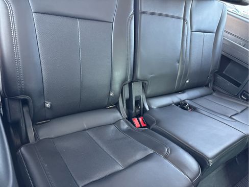 Used 2023 Ford Expedition XLT image 37