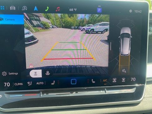 New 2025 Volkswagen Tiguan SE R-Line image 11