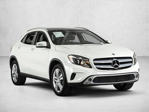 Used 2016 Mercedes-Benz GLA 250 4MATIC image 3
