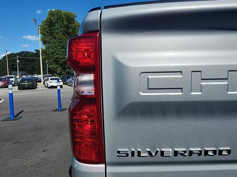 Used 2021 Chevrolet Silverado 1500 LT AWD/4WD image 13