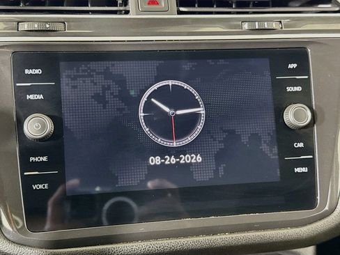 Used 2023 Volkswagen Tiguan SE FWD image 31