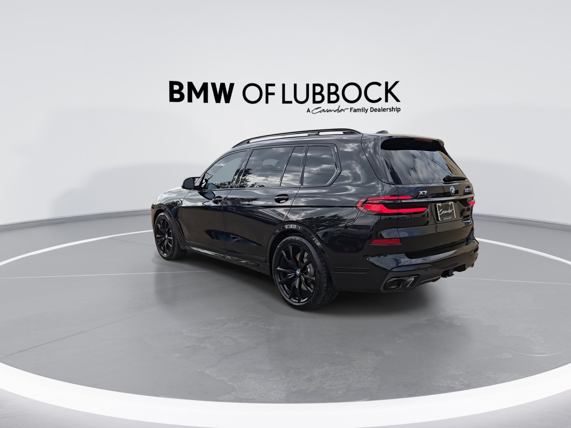 Used 2027 BMW X7 M60i w/ Executive Package AWD/4WD image 6
