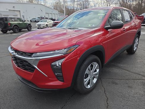 Used 2026 Chevrolet Trax LS image 7