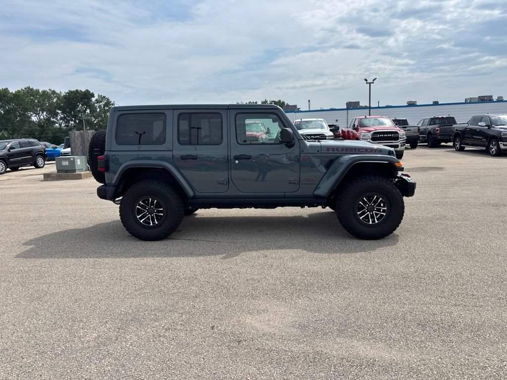 Used 2025 Jeep Wrangler Unlimited Rubicon AWD/4WD image 6