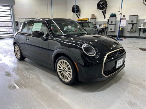 Certified 2025 MINI Cooper S image 7