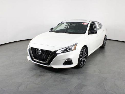 Certified 2020 Nissan Altima 2.5 SR w/ Premium Package image 1
