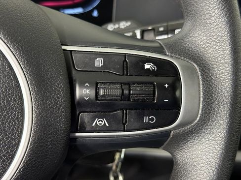 Used 2024 Kia Sportage LX image 25