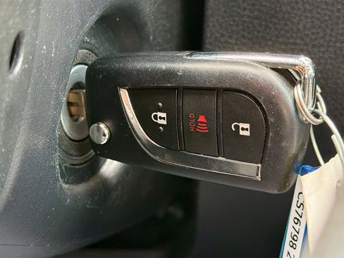 Used 2024 Toyota RAV4 LE image 32