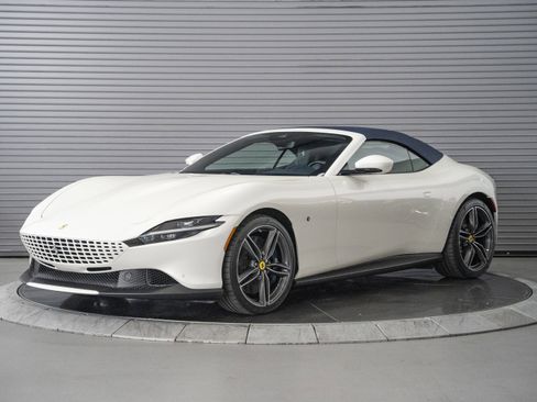 Used 2025 Ferrari Roma Spider image 10