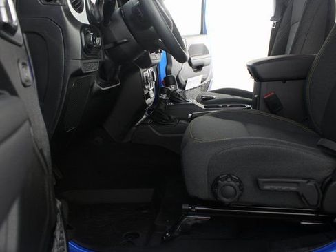 New 2026 Jeep Gladiator Sport image 15