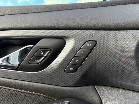 Used 2021 Chevrolet Traverse Premier w/ Redline Edition image 30