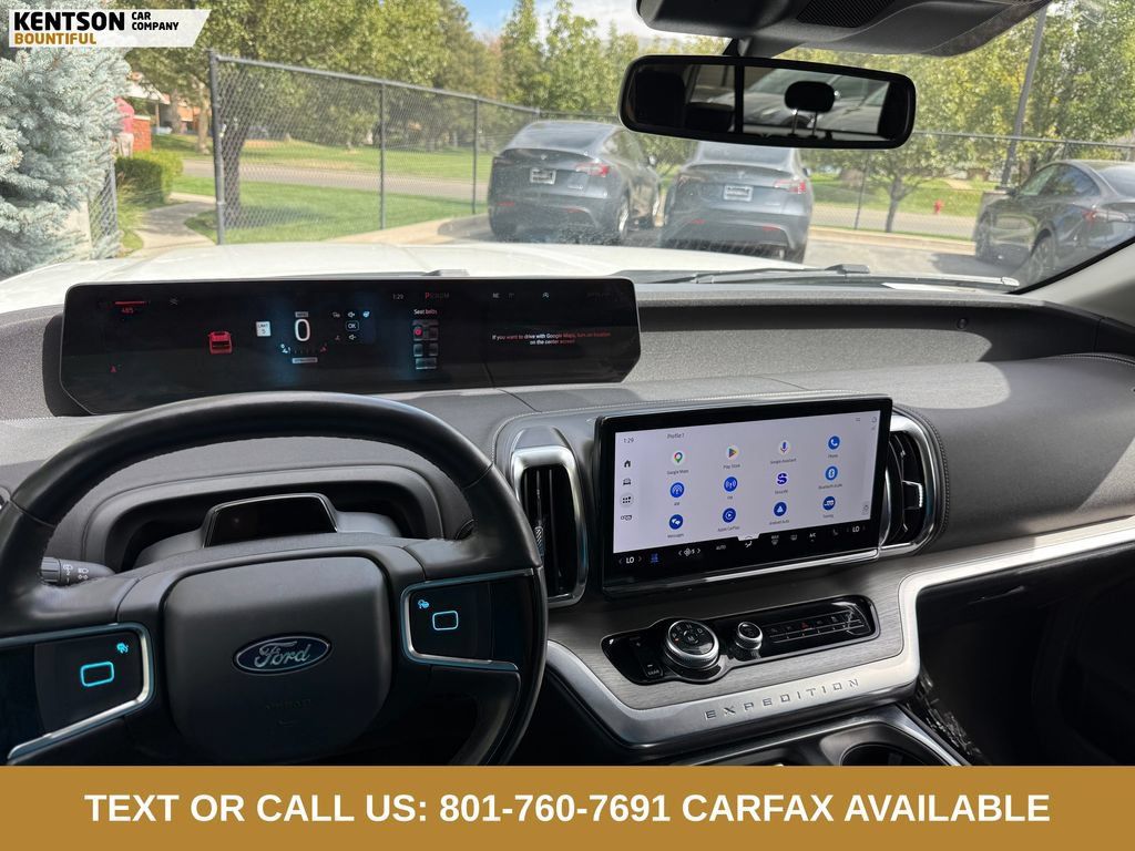Used 2025 Ford Expedition Max Platinum AWD/4WD image 18