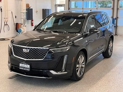 Used 2020 Cadillac XT6 Premium Luxury w/ Platinum Package AWD/4WD image 4