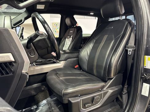 Used 2017 Ford F250 Platinum w/ Platinum Ultimate Package AWD/4WD image 89