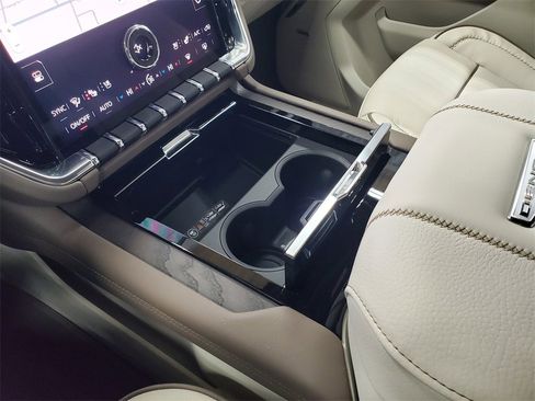 New 2026 GMC Yukon XL Denali w/ LPO, Floor Liner Package image 27