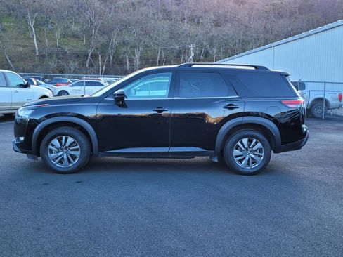 Used 2024 Nissan Pathfinder SV AWD/4WD image 8