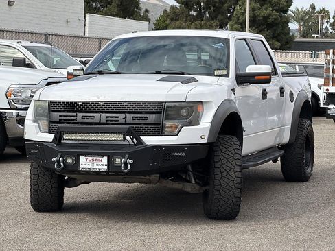 Used 2014 Ford F150 Raptor w/ Equipment Group 801A Luxury AWD/4WD image 3
