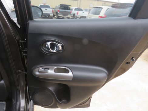 Used 2012 Nissan Juke S image 23